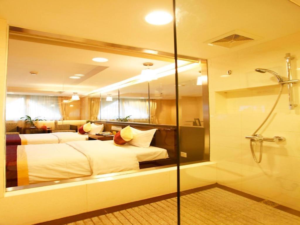 New World Hotel Guangzhou Exterior photo